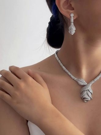 نیم‌ست زنانه طرح جواهر مدل رز با نگین‌کاری درخشان