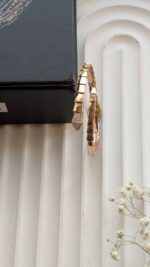 دستبند زنانه ژوپینگ مدل بولگاری